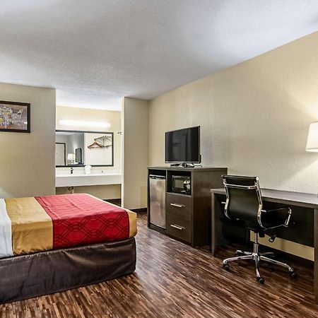 Econo Lodge Inn & Suites Matthews - Charlotte Bagian luar foto