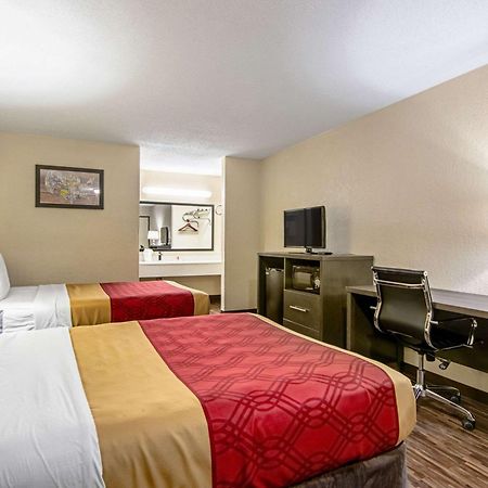Econo Lodge Inn & Suites Matthews - Charlotte Bagian luar foto