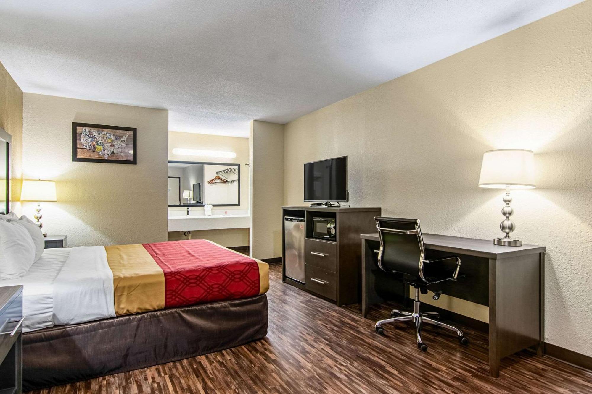 Econo Lodge Inn & Suites Matthews - Charlotte Bagian luar foto