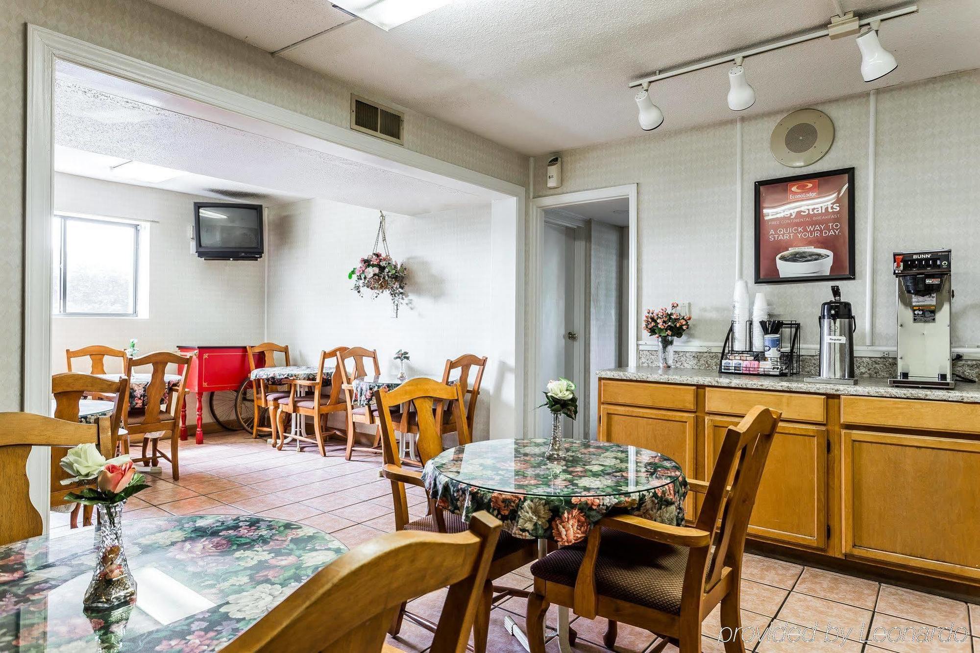 Econo Lodge Inn & Suites Matthews - Charlotte Bagian luar foto
