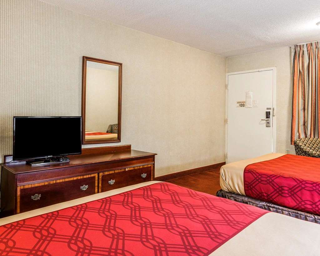 Econo Lodge Inn & Suites Matthews - Charlotte Ruang foto