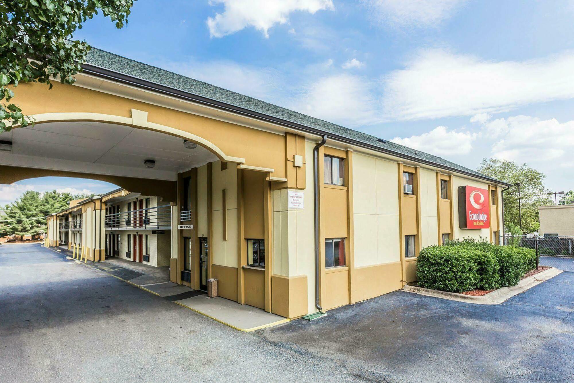 Econo Lodge Inn & Suites Matthews - Charlotte Bagian luar foto