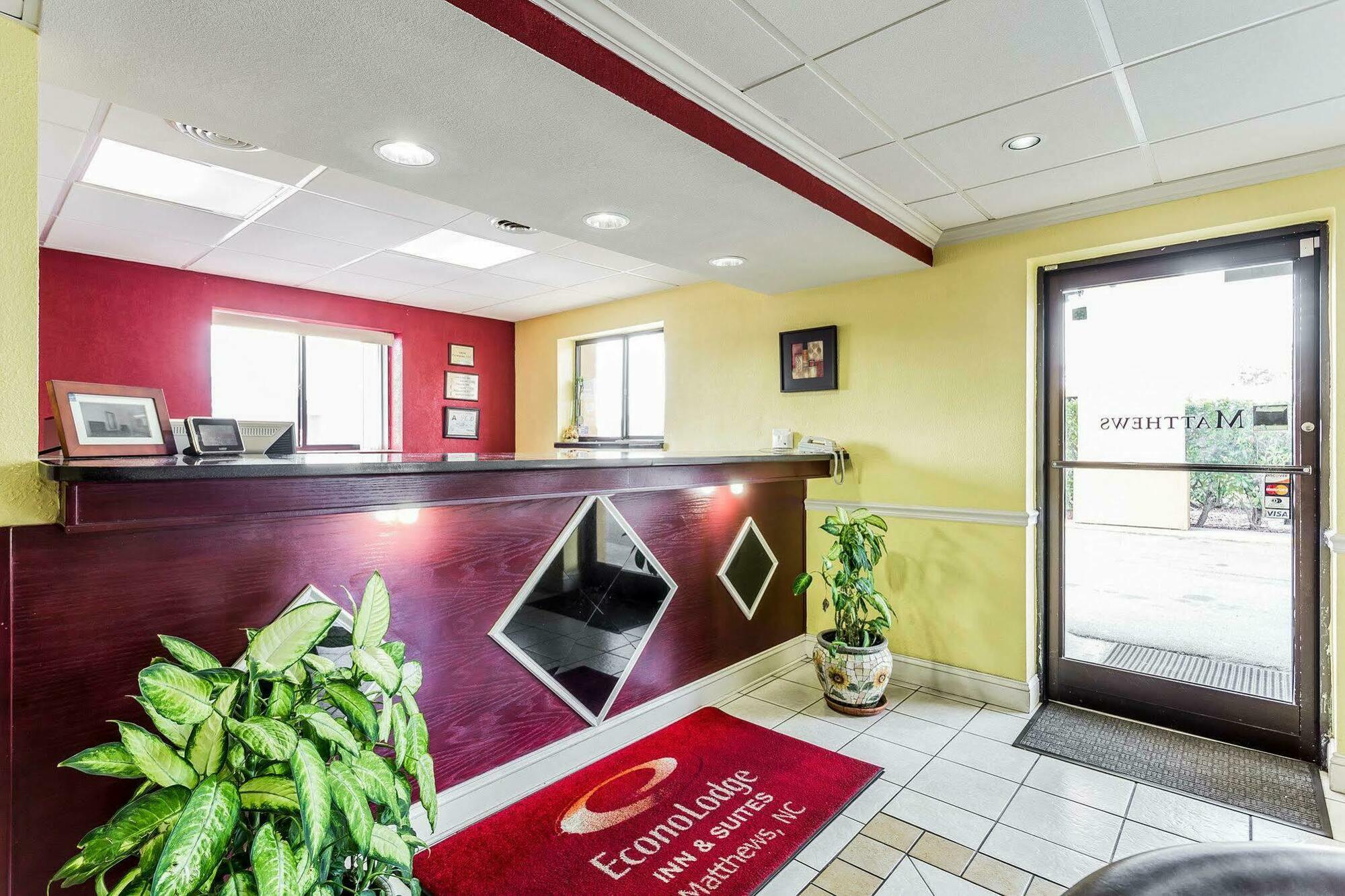 Econo Lodge Inn & Suites Matthews - Charlotte Bagian luar foto