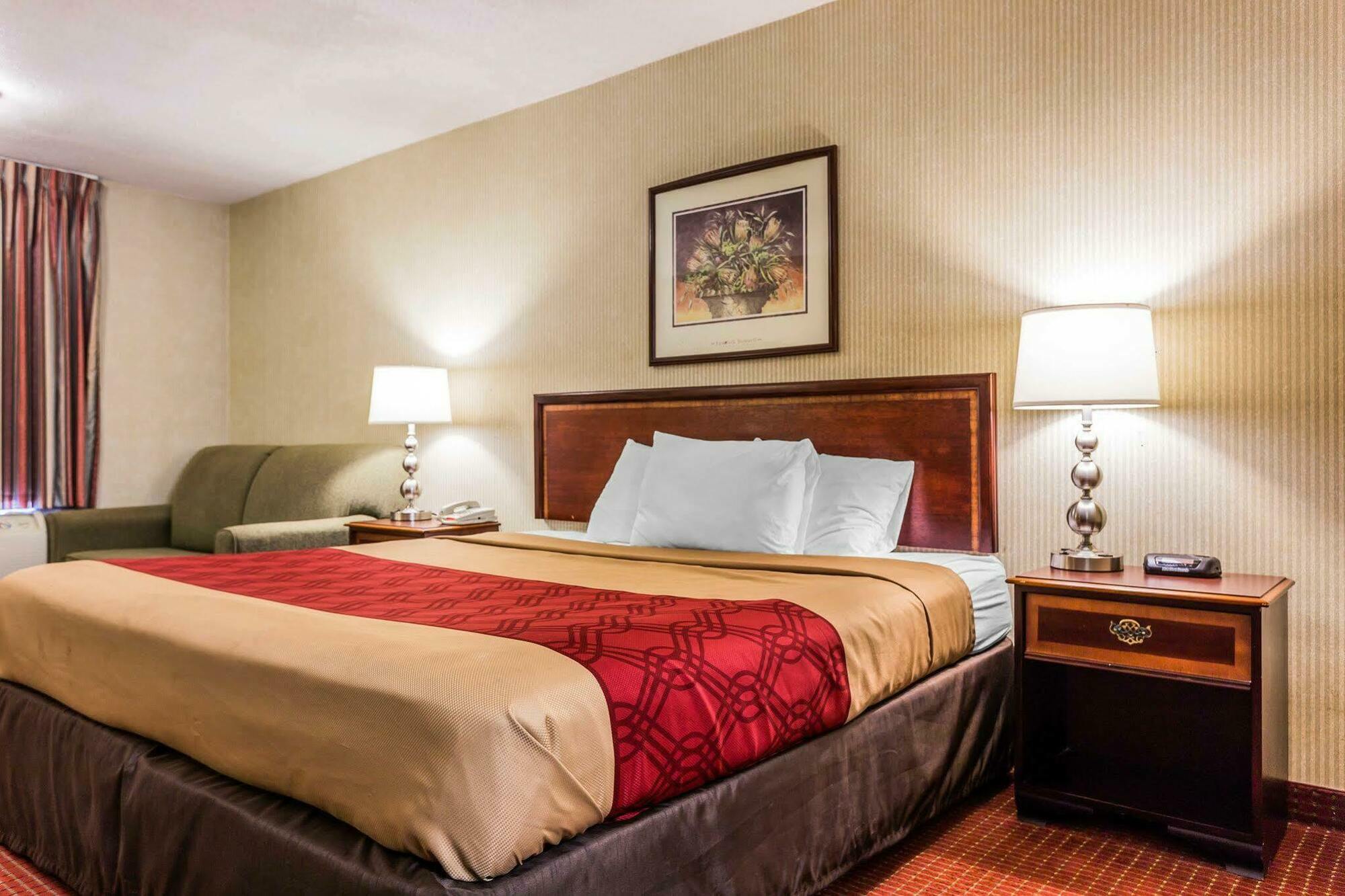 Econo Lodge Inn & Suites Matthews - Charlotte Bagian luar foto