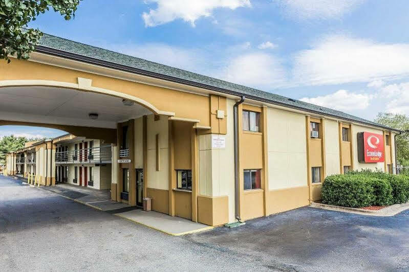 Econo Lodge Inn & Suites Matthews - Charlotte Bagian luar foto